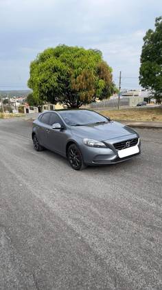 VOLVO V40 2.0 T4 COMFORT TURBO GASOLINA 4P AUTOMÁTICO VOLVO V40 2.0 T4 COMFORT TURBO GASOLINA 4P AUTOMÁTICO